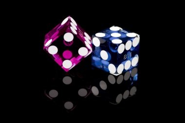 Live baccarat dealer table with HD video stream on mobile phone